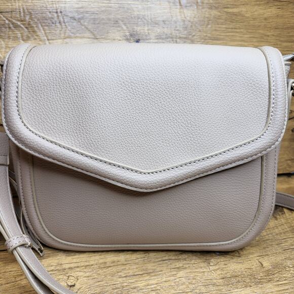 Lulu's tan gold vegan cross body purse sz 10 x 8 in - Picture 2 of 9